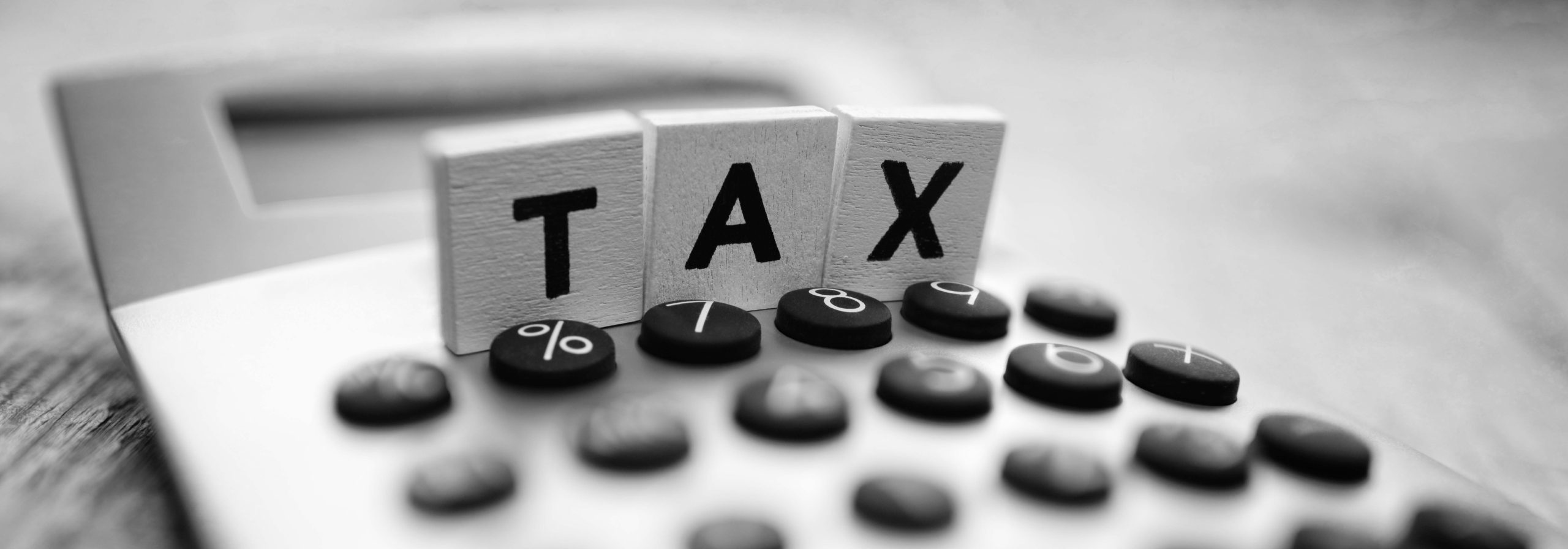 calculating-tax-2021-08-26-722-29-58-utc